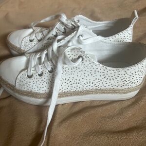 Maurice’s sneakers shoes